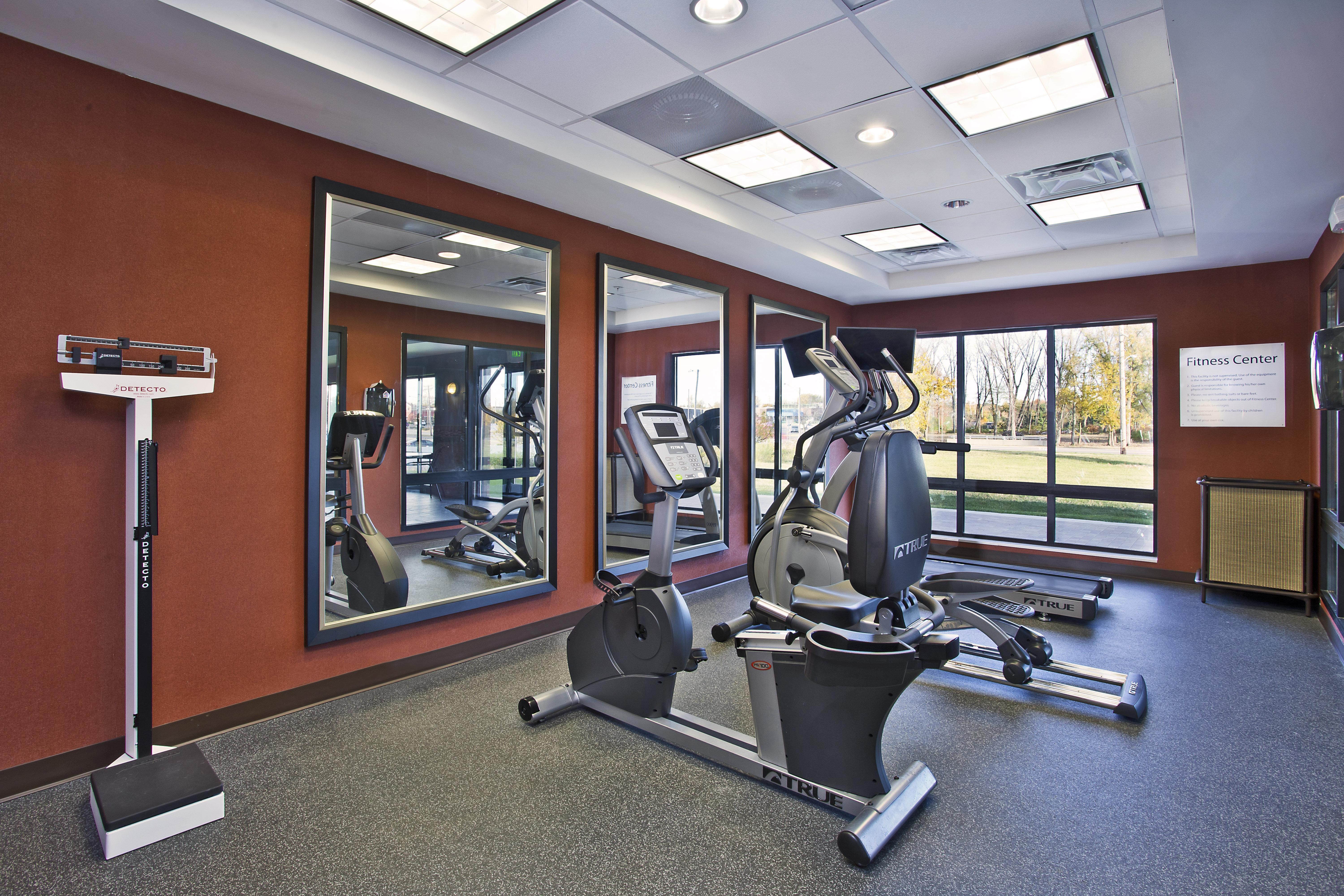 Holiday Inn Express & Suites Springfield By Ihg Экстерьер фото